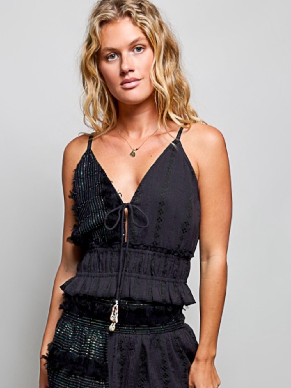 ❤️❤️Hello Gorgeous! POL V-Neck Cotton Ruffled Crop Cami